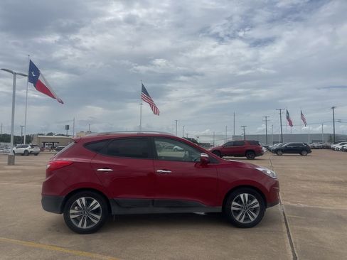 Used 2015 Hyundai Tucson Limited w/ Option Group 03 FWD image 22