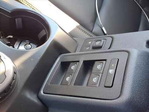 New 2025 Ford Bronco Badlands image 6