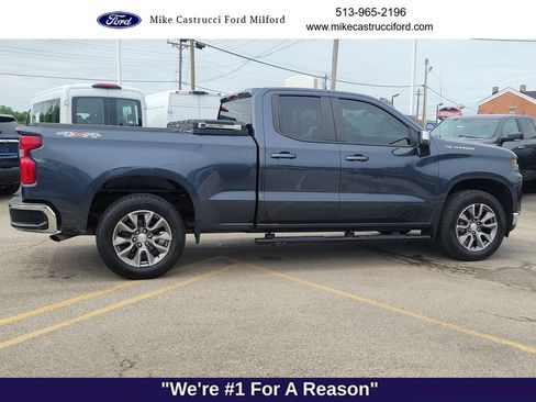 Used 2022 Chevrolet Silverado 1500 LT AWD/4WD image 6