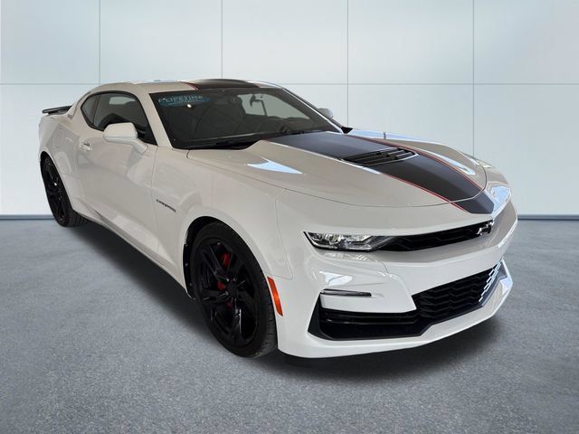 Used 2022 Chevrolet Camaro SS RWD image 5