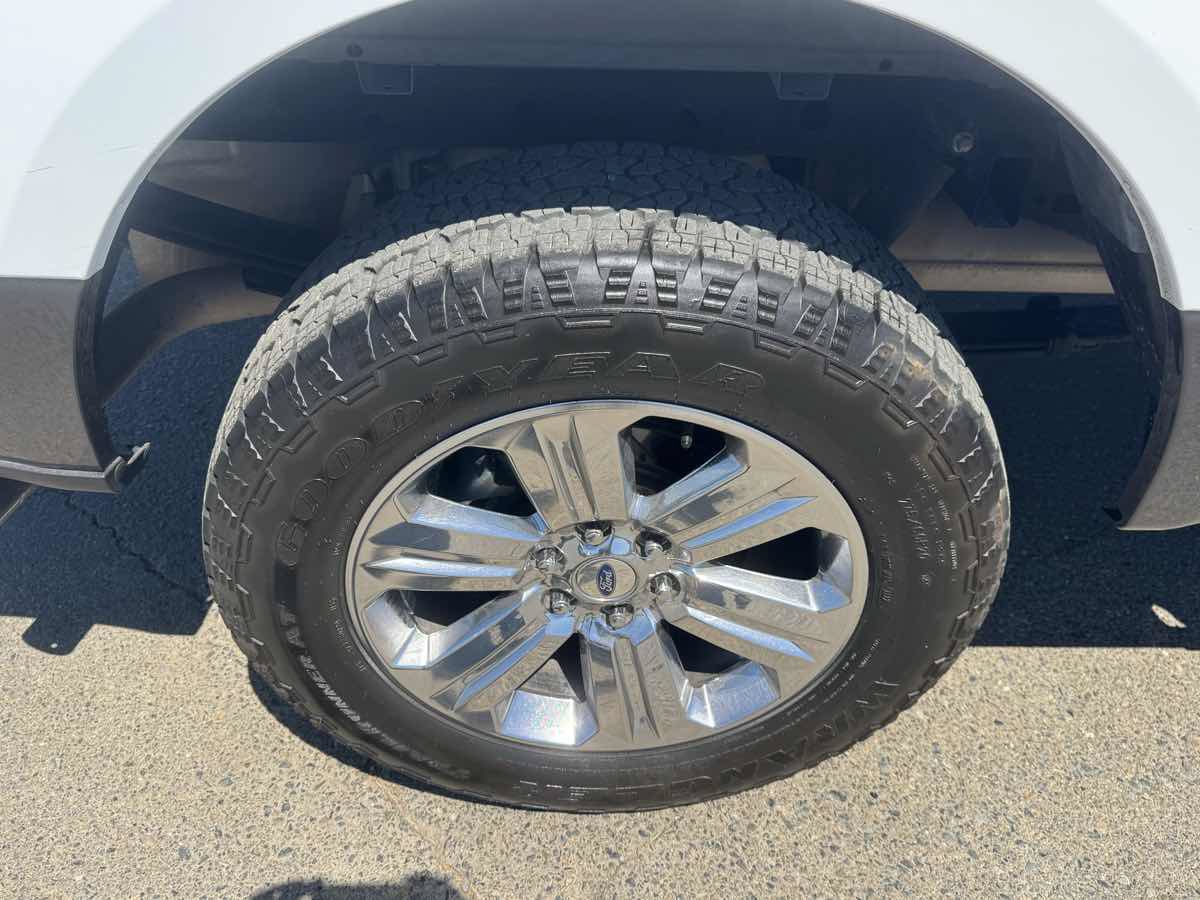 Used 2018 Ford F150 XLT w/ Equipment Group 302A Luxury AWD/4WD image 38