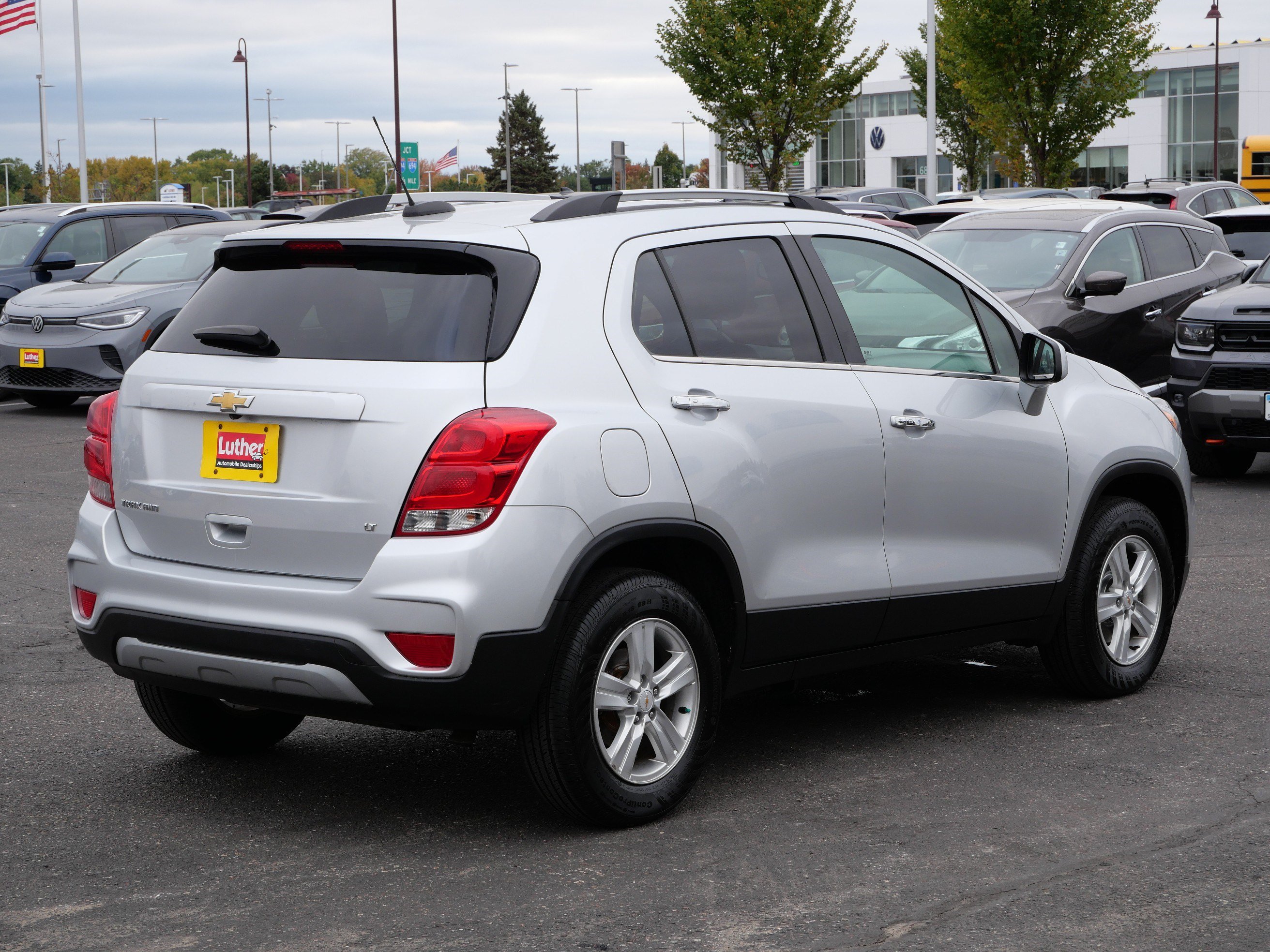 Used 2017 Chevrolet Trax LT w/ LT Convenience Package AWD/4WD image 7