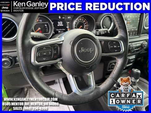 Used 2018 Jeep Wrangler Unlimited Sahara AWD/4WD image 13