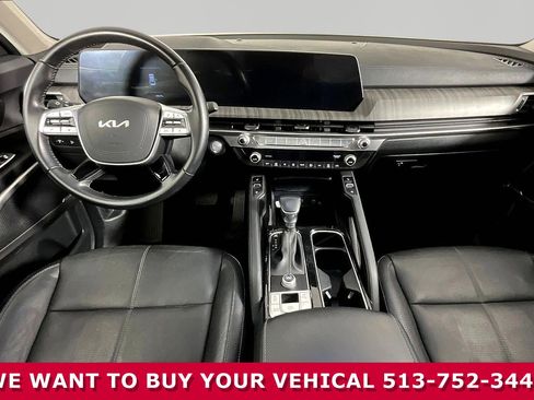 Used 2024 Kia Telluride EX w/ EX Captain's Chair Package FWD image 7