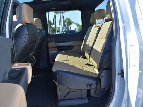 Used 2025 Ford F450 Lariat w/ FX4 Off-Road Package image 14