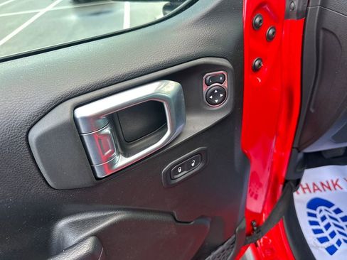 Used 2022 Jeep Wrangler Unlimited Sport image 15