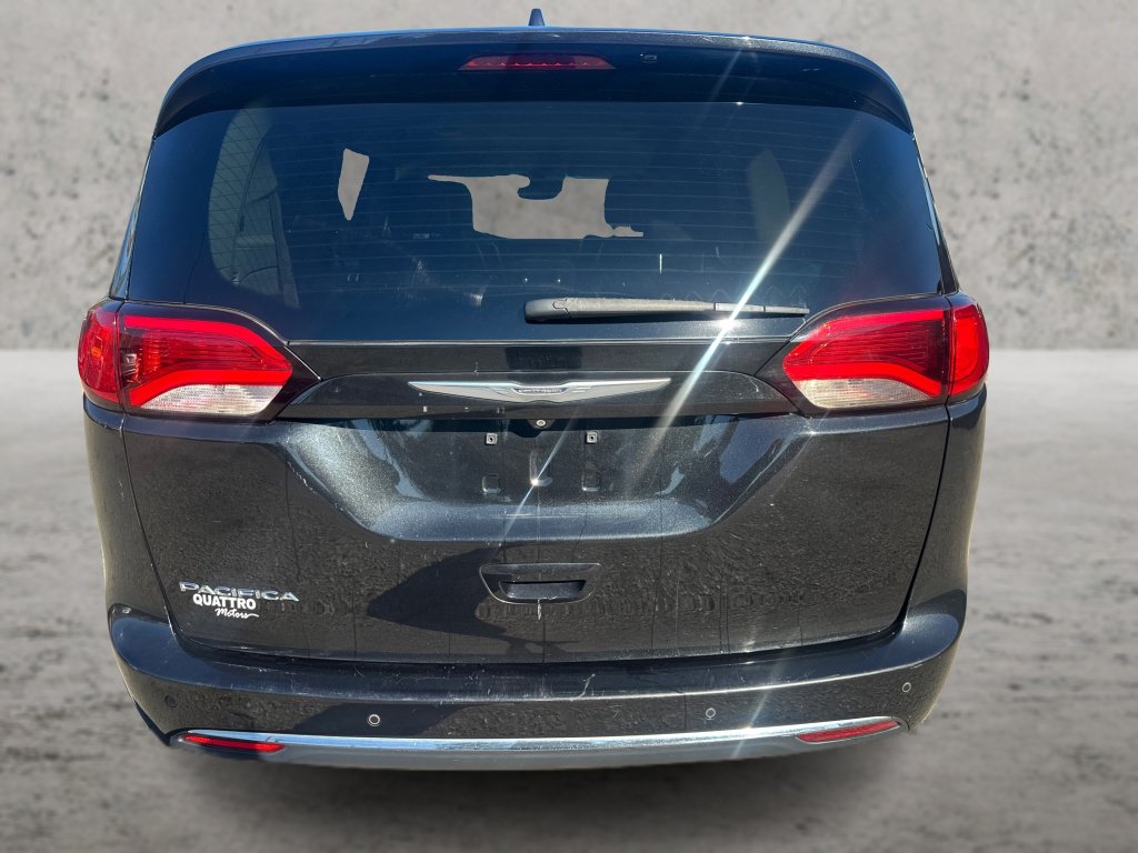 Used 2017 Chrysler Pacifica Touring-L Plus w/ Advanced Safetytec Group FWD image 14