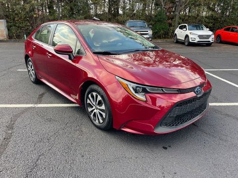 Used 2022 Toyota Corolla LE image 1