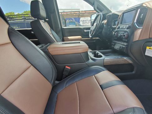 Used 2022 Chevrolet Silverado 3500 High Country AWD/4WD image 4