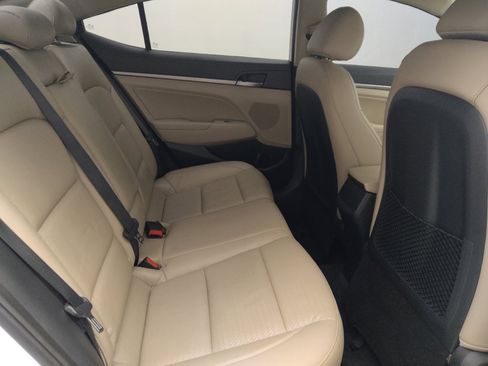 Used 2017 Hyundai Elantra Limited image 19