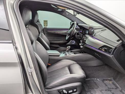 Used 2019 BMW M5 w/ Executive Package image 23