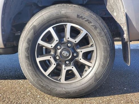 Used 2014 Toyota Tundra SR5 w/ TRD Off Road Package AWD/4WD image 32