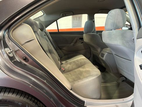Used 2009 Toyota Camry LE image 15