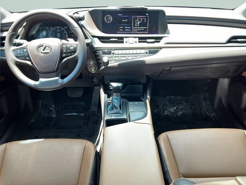 Used 2021 Lexus ES 350 w/ Accessory Package FWD image 11