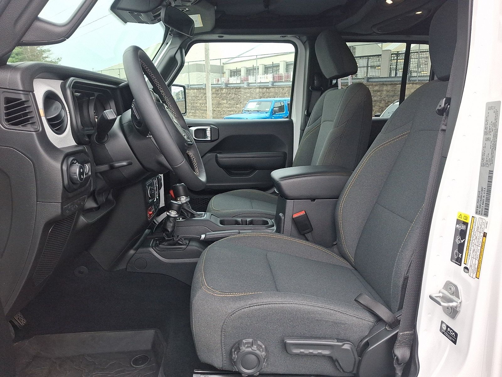 Used 2025 Jeep Gladiator Sport AWD/4WD image 11