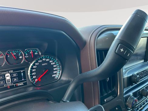 Used 2018 Chevrolet Silverado 1500 High Country image 16