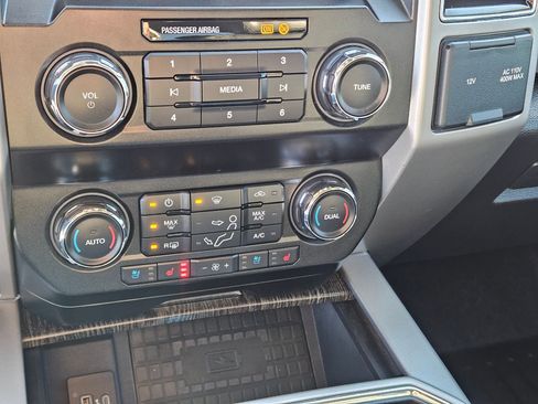 Used 2021 Ford F350 Lariat w/ Lariat Ultimate Package image 28