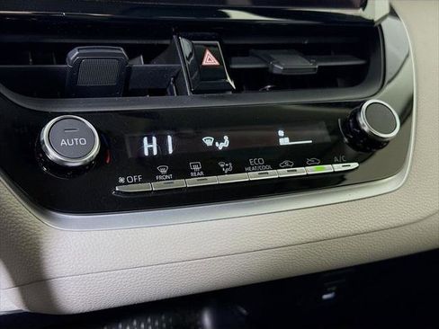 Certified 2023 Toyota Corolla LE AWD/4WD image 8