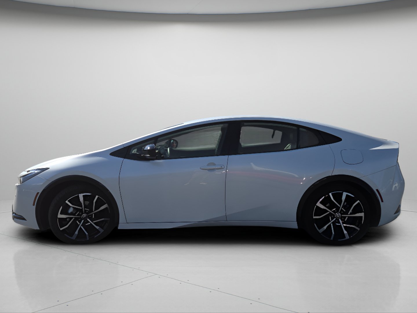 Certified 2026 Toyota Prius Plug-In Hybrid FWD image 21