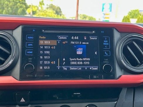 Used 2018 Toyota Tacoma TRD Off-Road AWD/4WD image 25