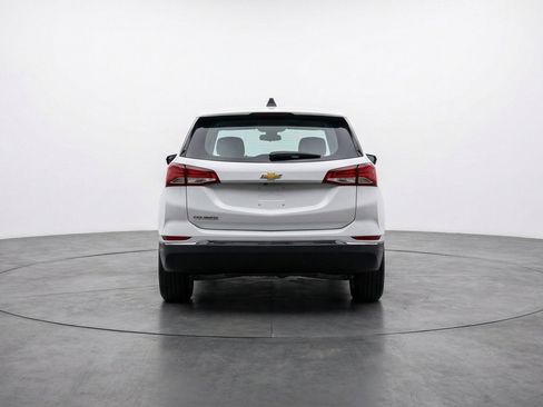 Used 2025 Chevrolet Equinox LT FWD image 7