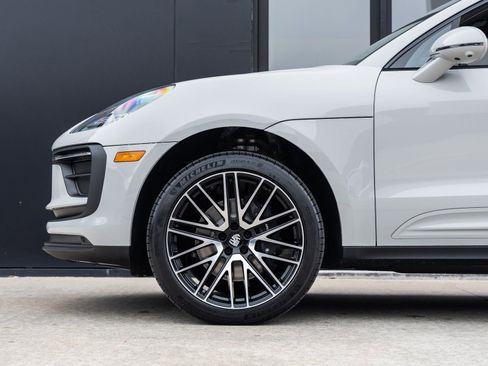 New 2026 Porsche Macan image 13