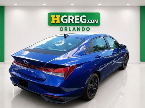 Used 2021 Hyundai Elantra SEL w/ Convenience Package FWD image 6