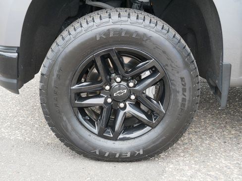Used 2021 Chevrolet Silverado 1500 Custom Trail Boss AWD/4WD image 15