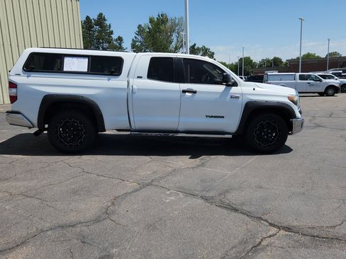 Used 2016 Toyota Tundra SR5 w/ SR5 Upgrade Package AWD/4WD image 11