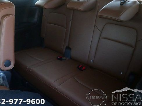 New 2026 Nissan Pathfinder Platinum FWD image 14