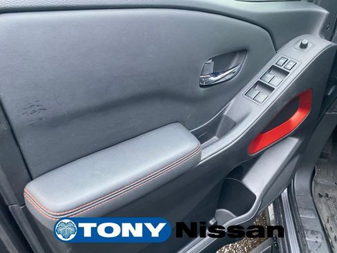 Used 2023 Nissan Frontier PRO-4X w/ Pro Convenience Package image 13