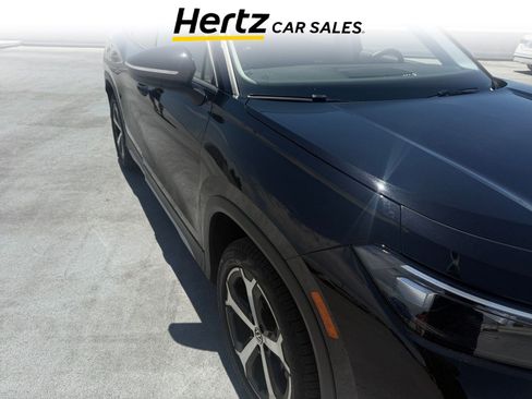 Used 2026 Volkswagen Tiguan SE AWD/4WD image 1
