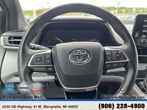 Used 2021 Toyota Sienna XSE AWD/4WD image 21