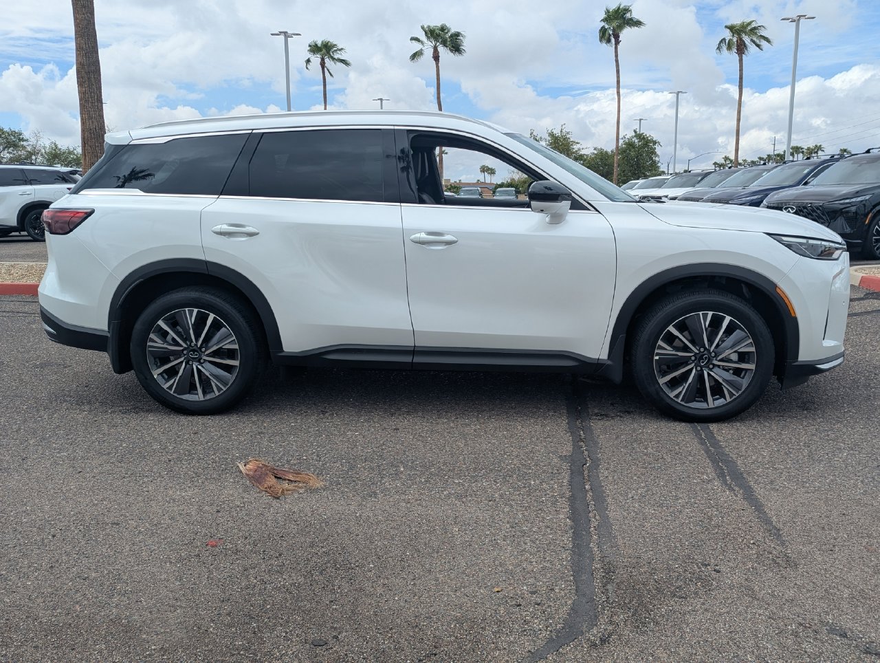 New 2027 INFINITI QX60 Luxe FWD image 6