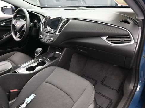 Used 2025 Chevrolet Malibu LT FWD image 42