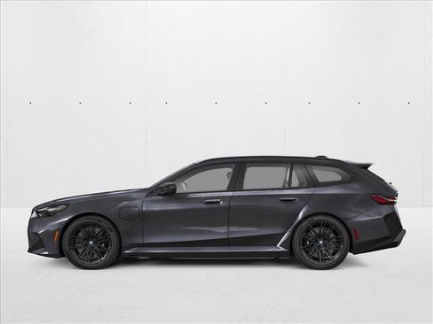 New 2027 BMW M5 Touring AWD/4WD image 3