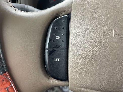 Used 2002 Ford F350 Lariat image 40