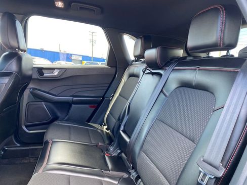 Used 2025 Ford Escape ST-Line image 15