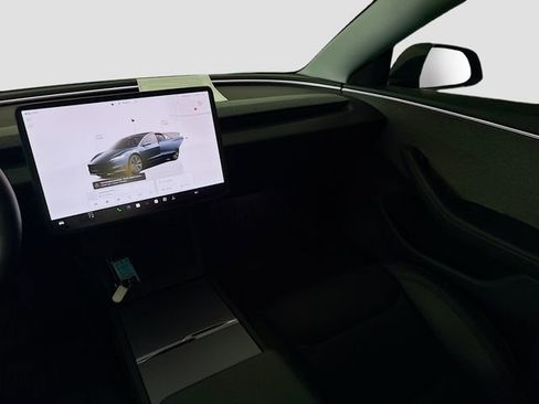 Used 2025 Tesla Model 3 Long Range image 22