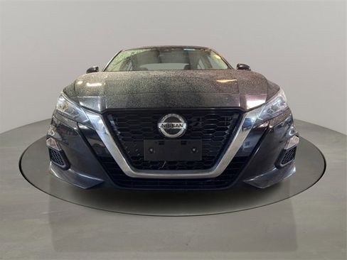 Used 2021 Nissan Altima 2.5 SV w/ SV Premium Package image 2