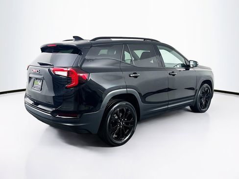 Used 2022 GMC Terrain SLT w/ Elevation Edition image 9