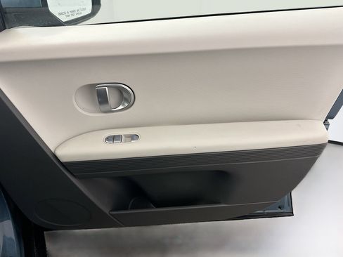 Used 2024 Hyundai Ioniq 5 SE image 33