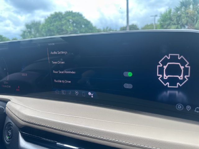 Used 2024 Cadillac XT4 Premium Luxury FWD image 15