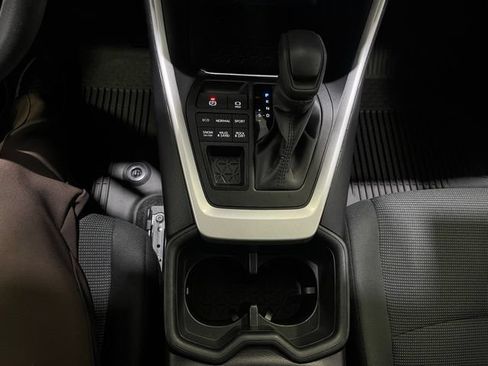 Certified 2024 Toyota RAV4 LE AWD/4WD image 19