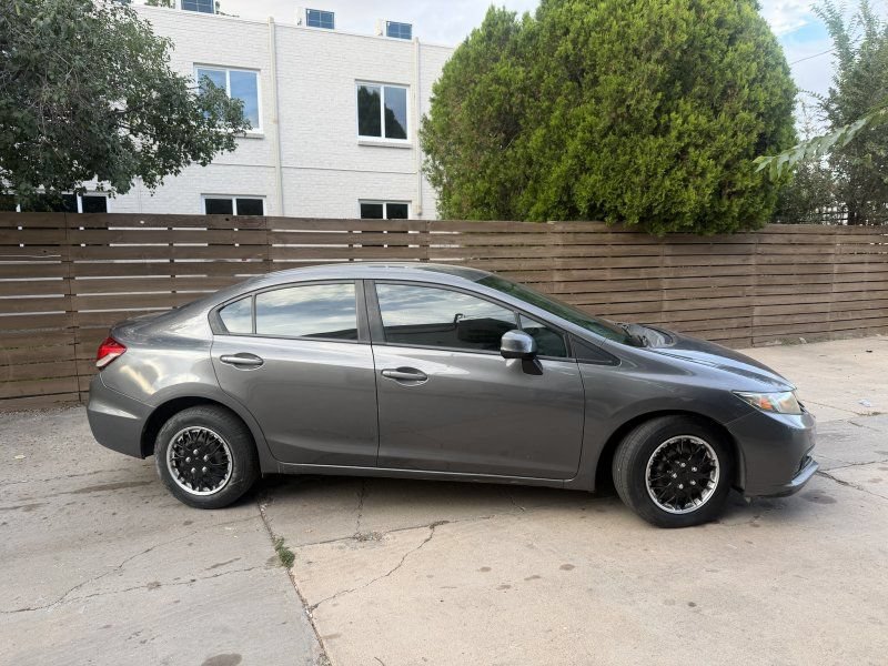 Used 2013 Honda Civic LX image 3