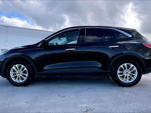 Used 2022 Ford Escape SE FWD image 3