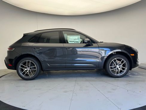 Used 2026 Porsche Macan AWD/4WD image 24