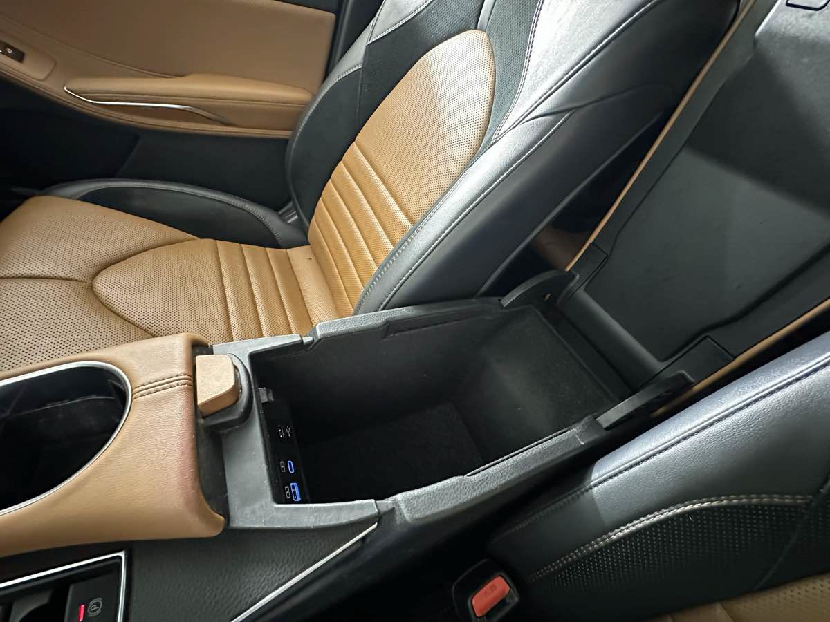 Used 2021 Toyota Avalon Touring w/ Advanced Safety Package FWD image 40