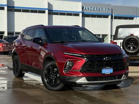 Certified 2024 Chevrolet Blazer LT w/ Convenience Package image 2
