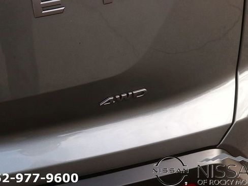 New 2026 Nissan Pathfinder SV image 7